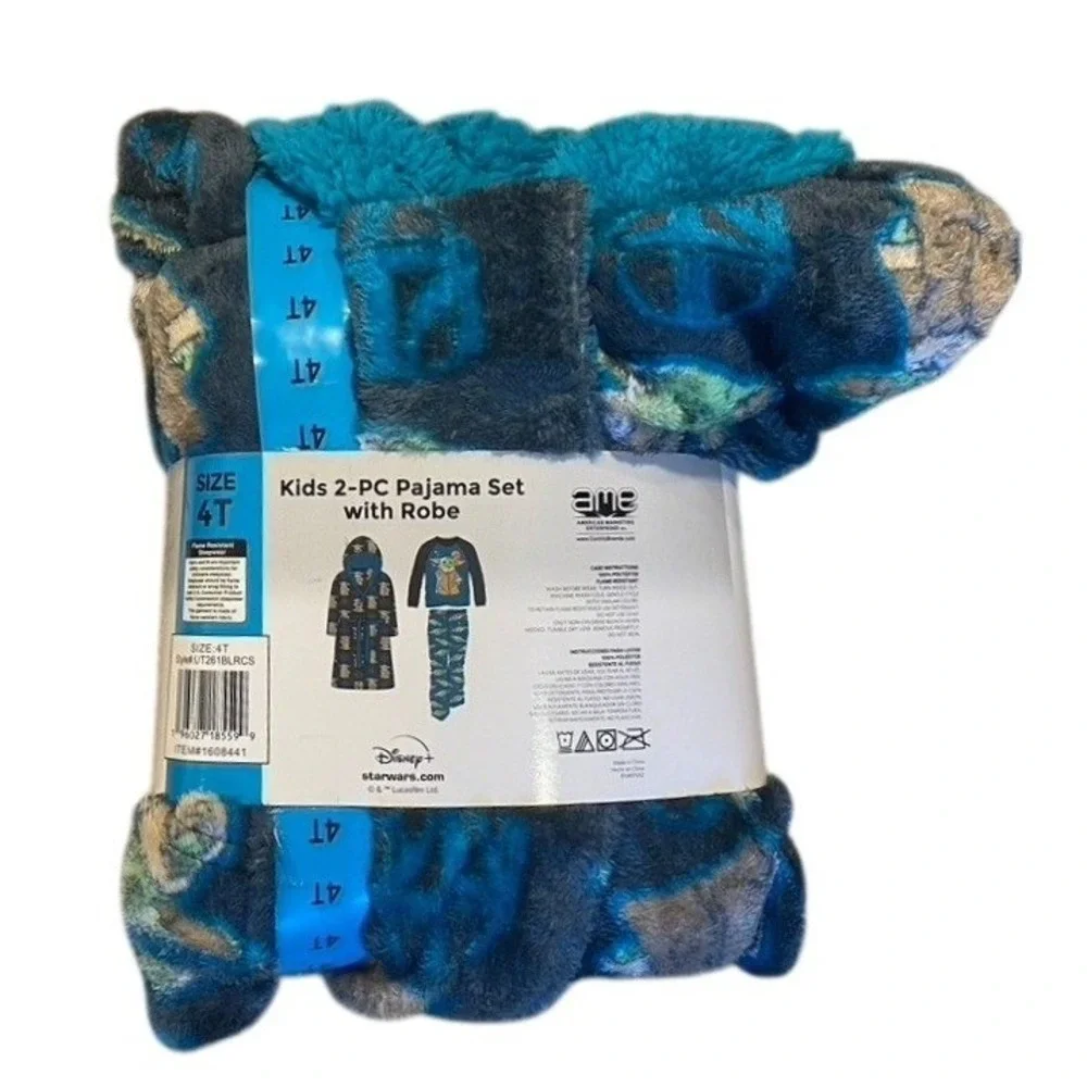 Star Wars‎ 2-piece Pajamas with Robe 4T